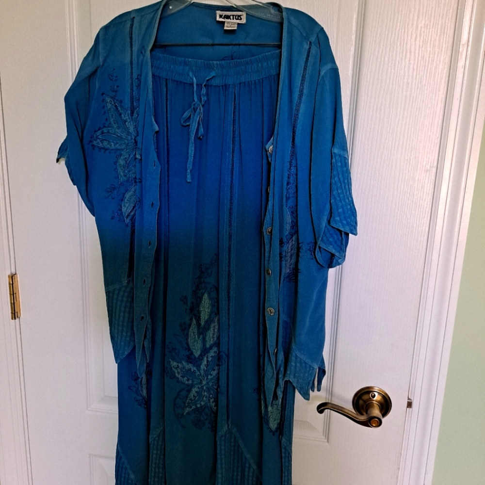 Kattus Teal Skirt W/Short Sleeve Top Size Large